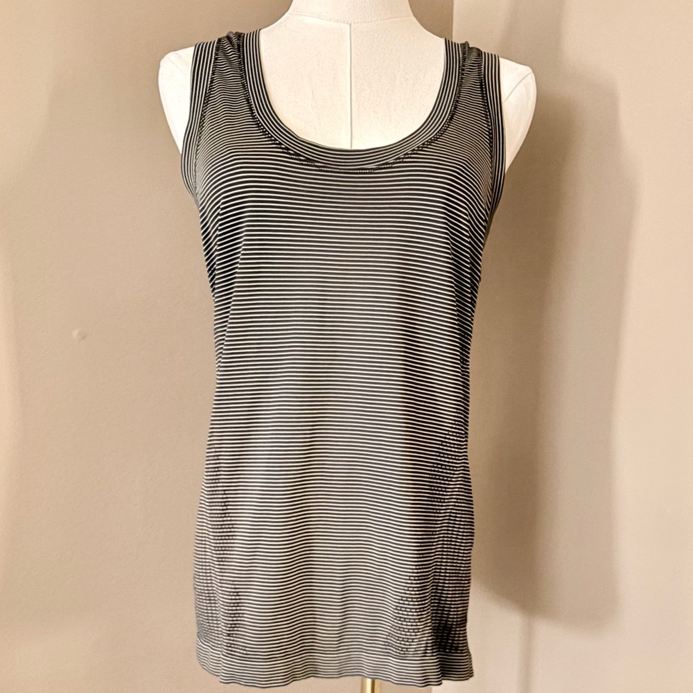Athleta Momentum Seamless Tank Black Mini Stripe Size Medium - Picture 3 of 9